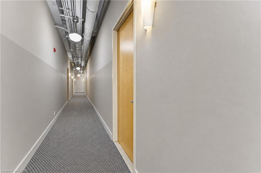 405-404 King Street W Property Photo 7