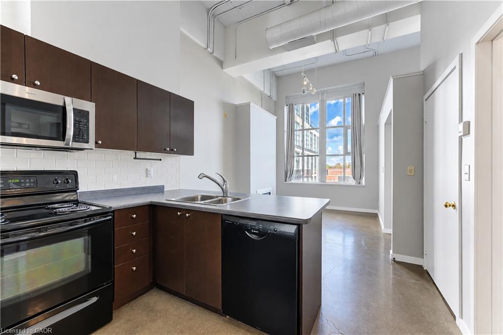 405-404 King Street W Property Photo 9