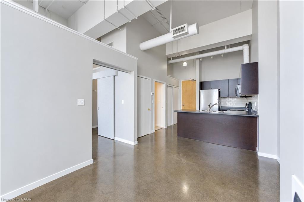 405-404 King Street W Property Photo 15