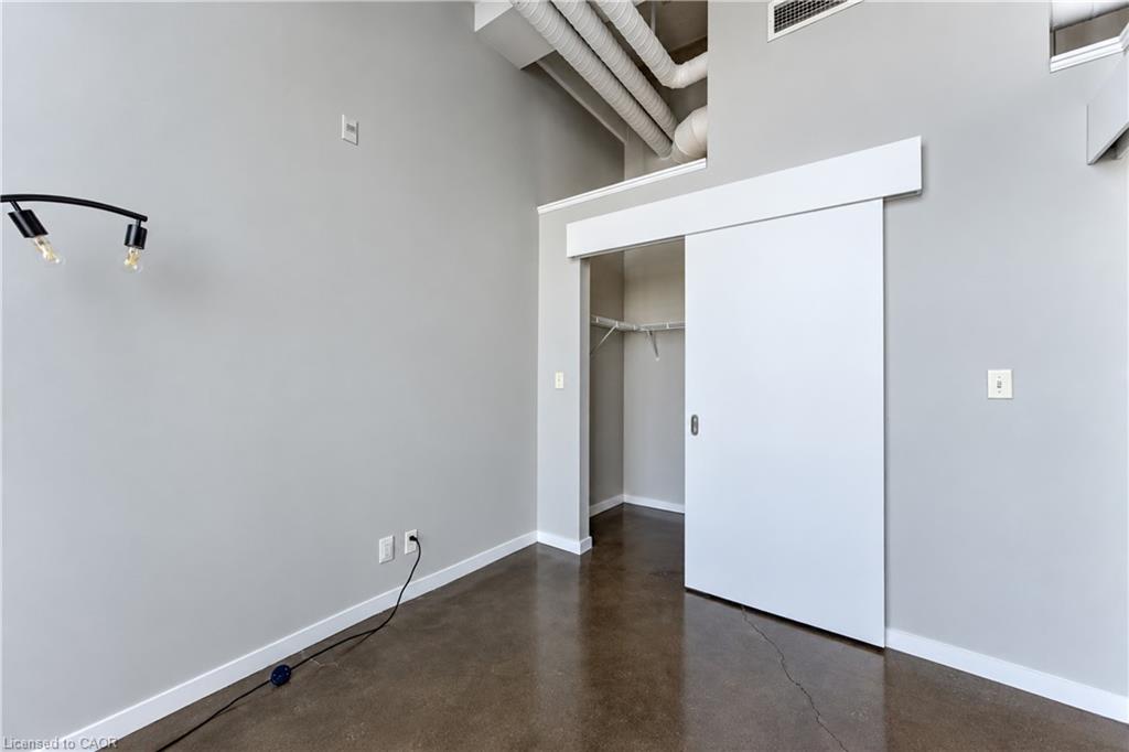 405-404 King Street W Property Photo 24