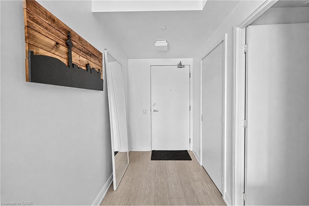 807-181 Dundas Street E Property Photo 6