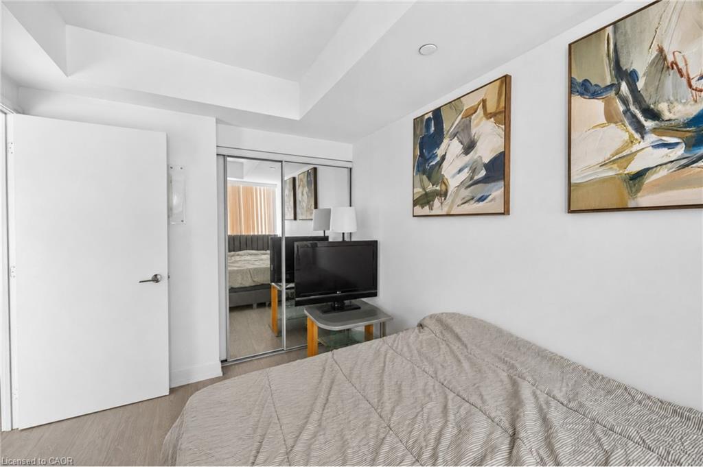 807-181 Dundas Street E Property Photo 15