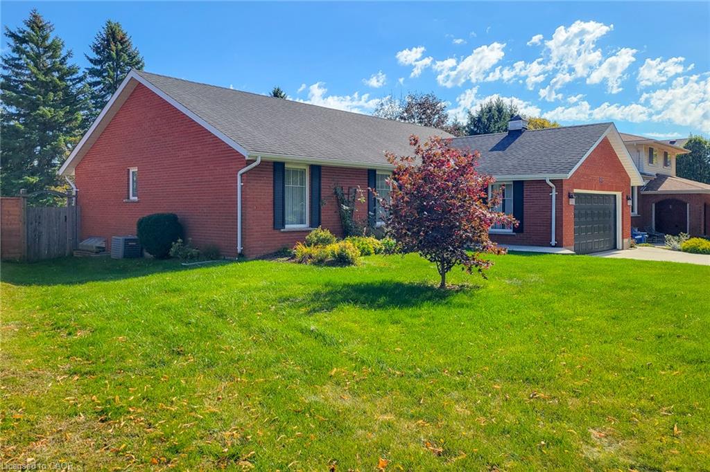 33 Woodstream Boulevard Property Photo 2