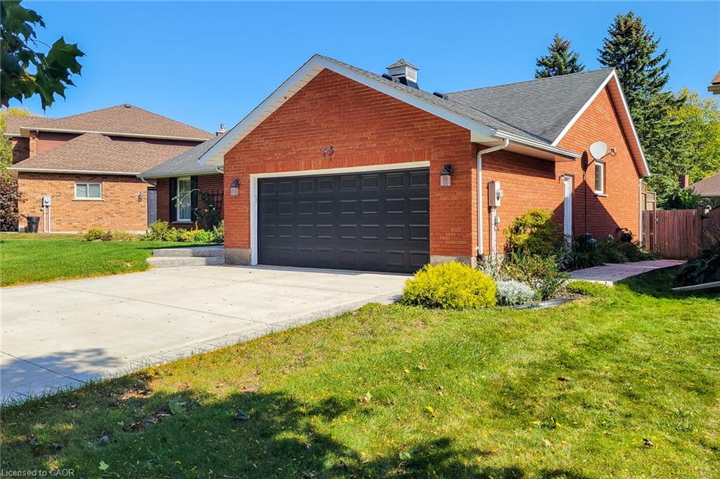 33 Woodstream Boulevard Property Photo 3