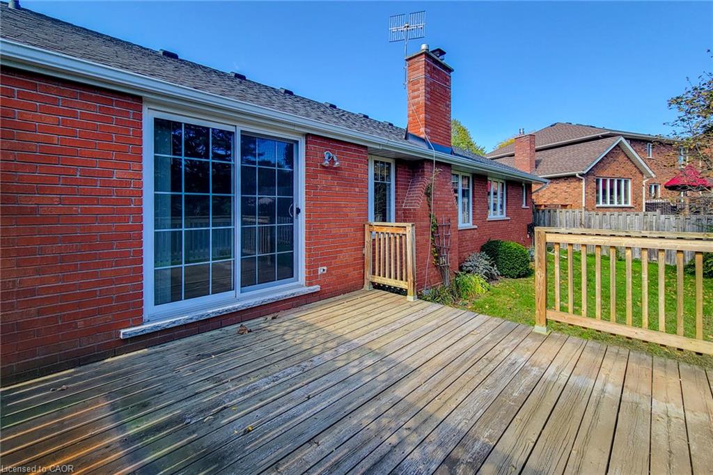 33 Woodstream Boulevard Property Photo 9