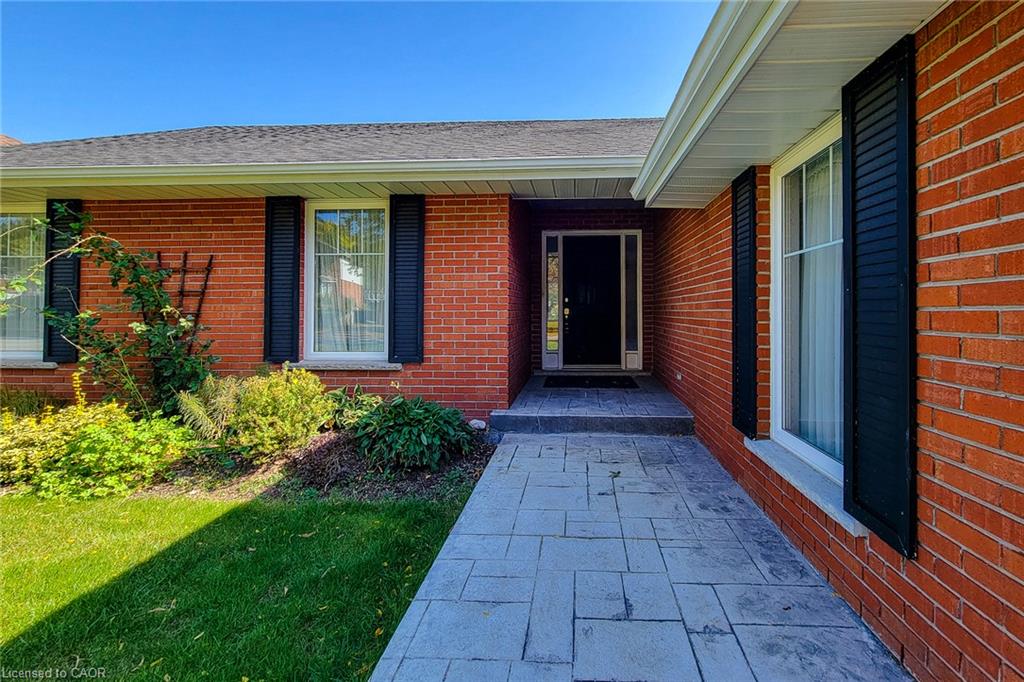 33 Woodstream Boulevard Property Photo 12