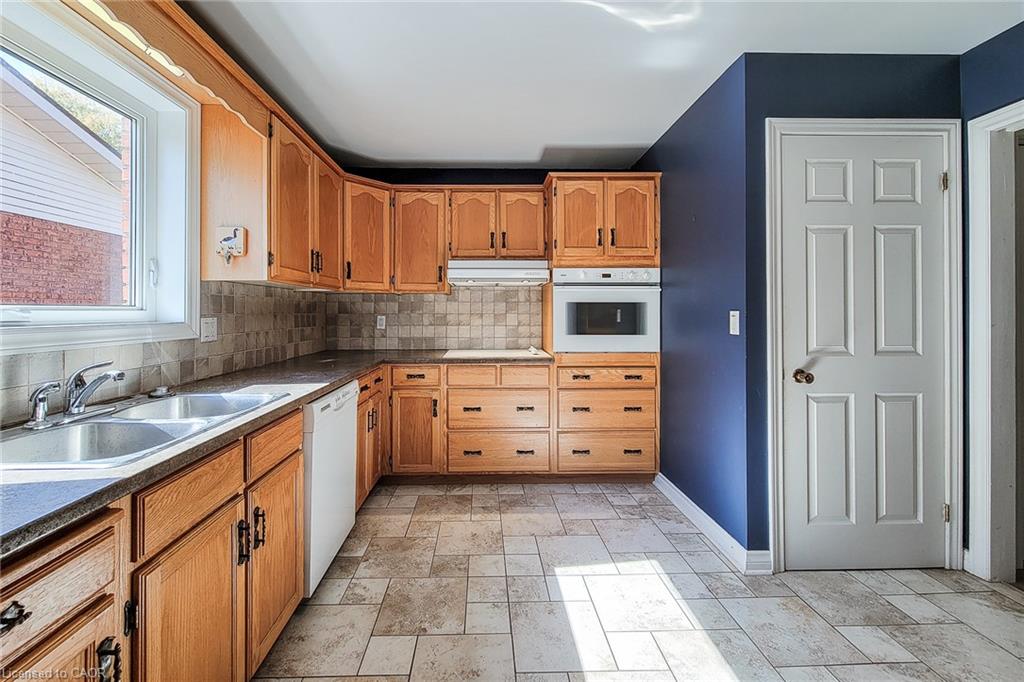 33 Woodstream Boulevard Property Photo 23