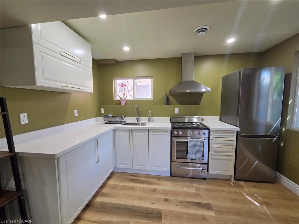 709 Windflower Crescent Property Photo 11