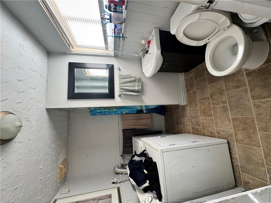 65 Queen Street N Property Photo 10