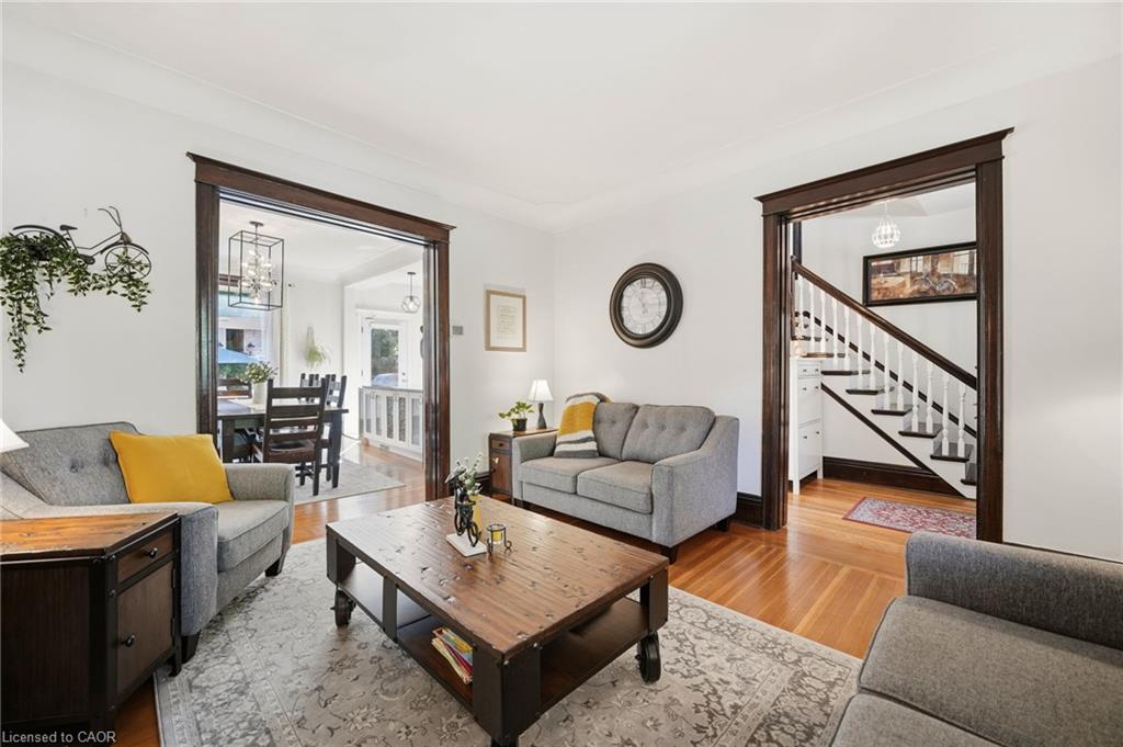 35 Fairleigh Avenue S Property Photo 13