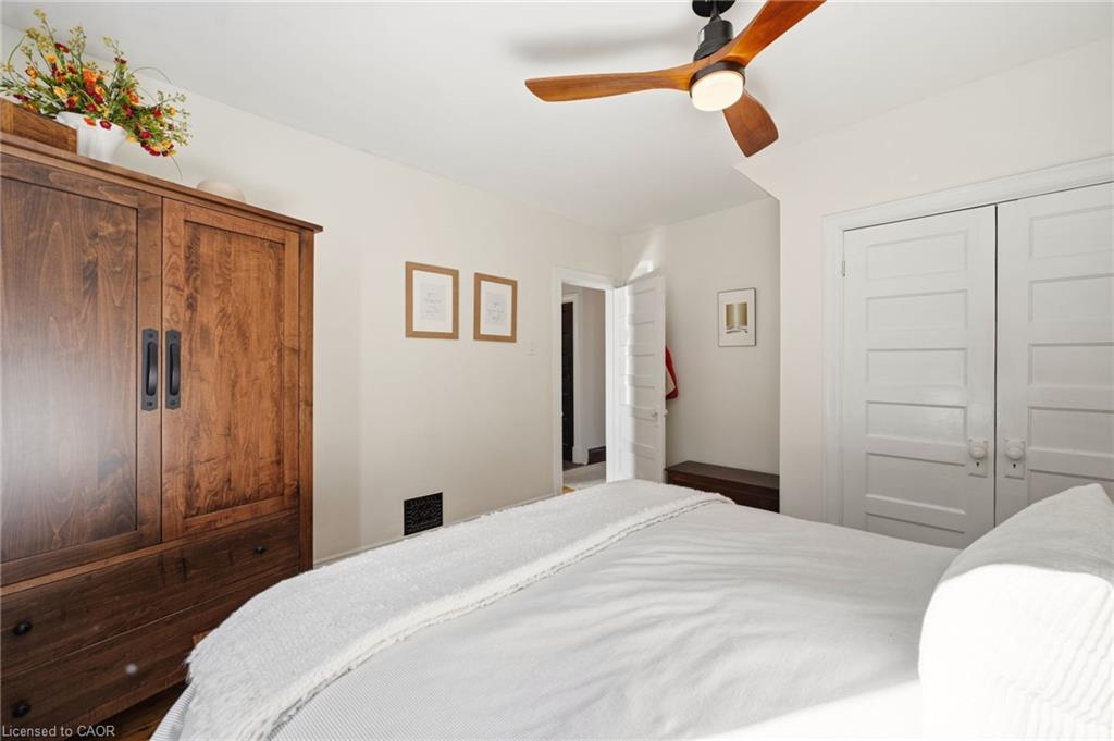 35 Fairleigh Avenue S Property Photo 16