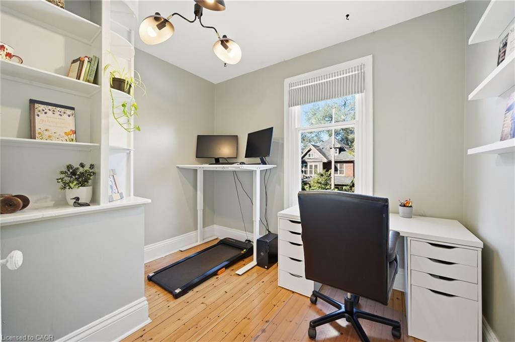 35 Fairleigh Avenue S Property Photo 19