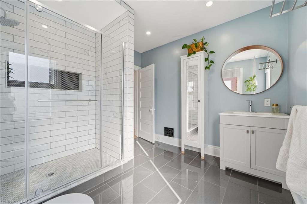 35 Fairleigh Avenue S Property Photo 20