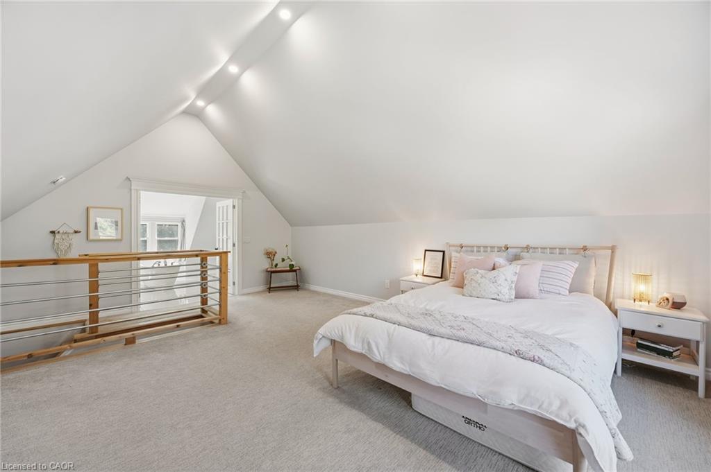 35 Fairleigh Avenue S Property Photo 23