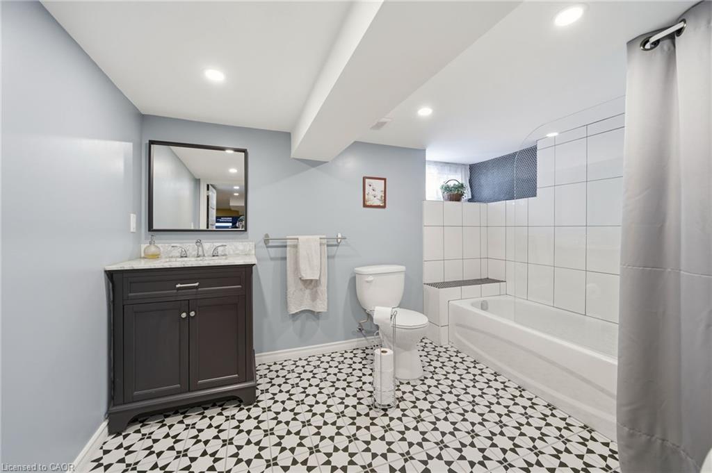 35 Fairleigh Avenue S Property Photo 28