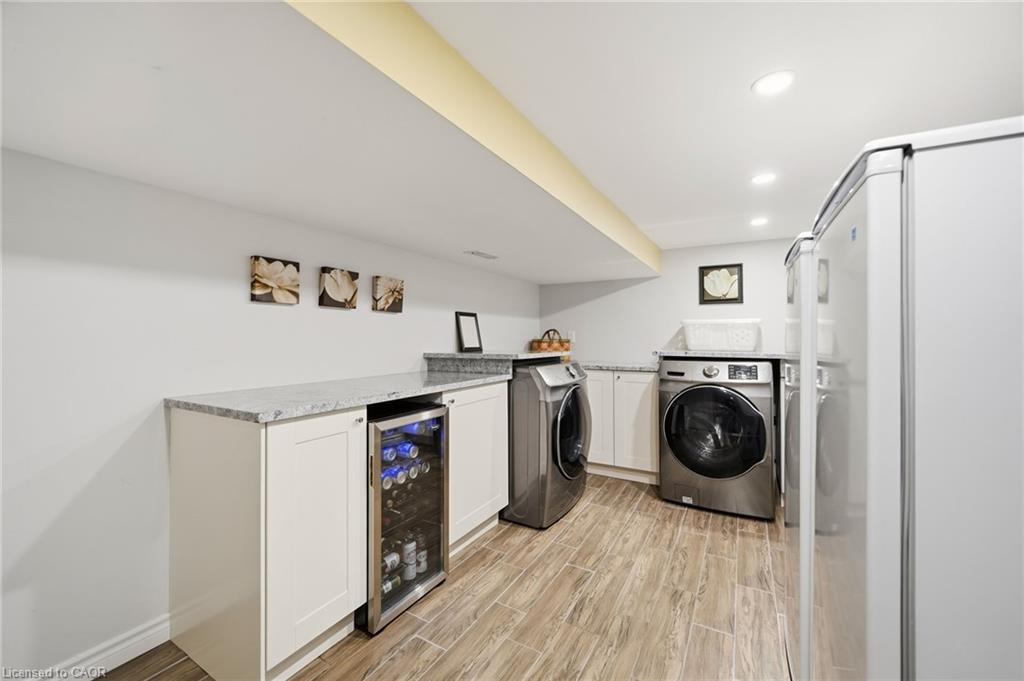 35 Fairleigh Avenue S Property Photo 29