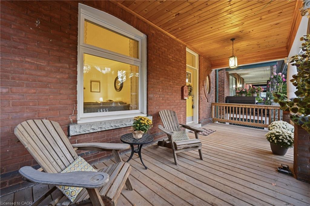 35 Fairleigh Avenue S Property Photo 45