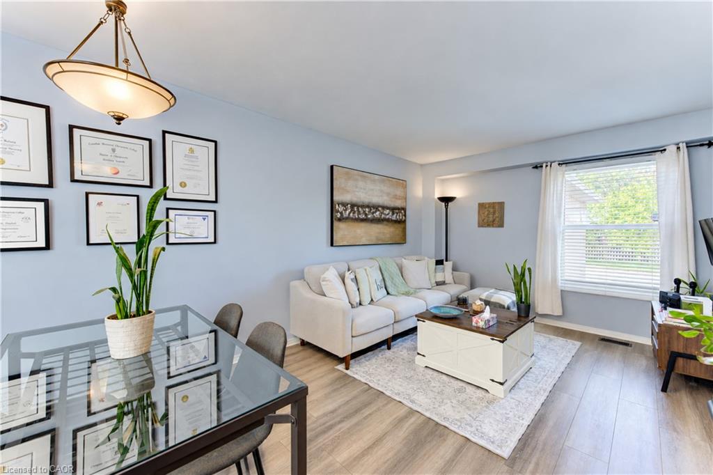 190 Nith River Way Property Photo 8