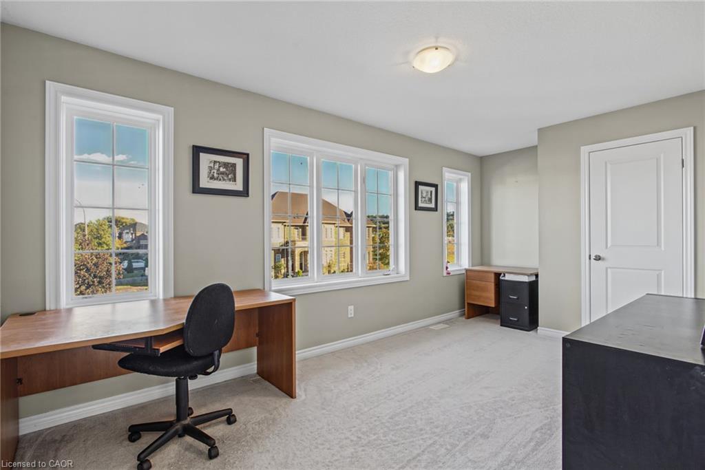 7 Lampman Drive Property Photo 17