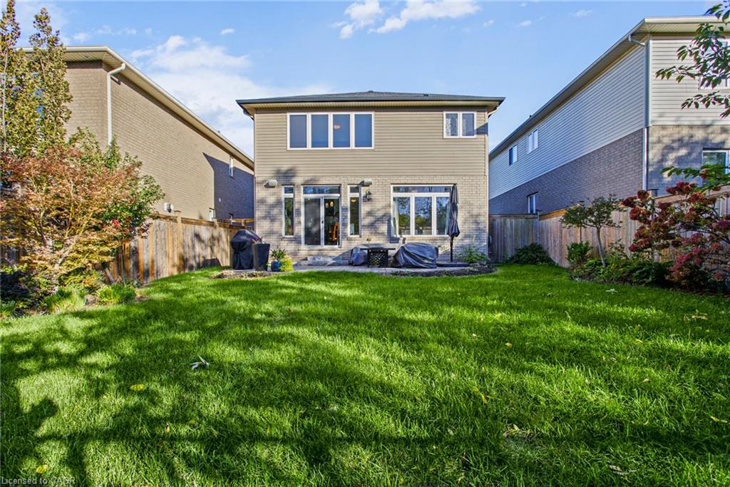 7 Lampman Drive Property Photo 28
