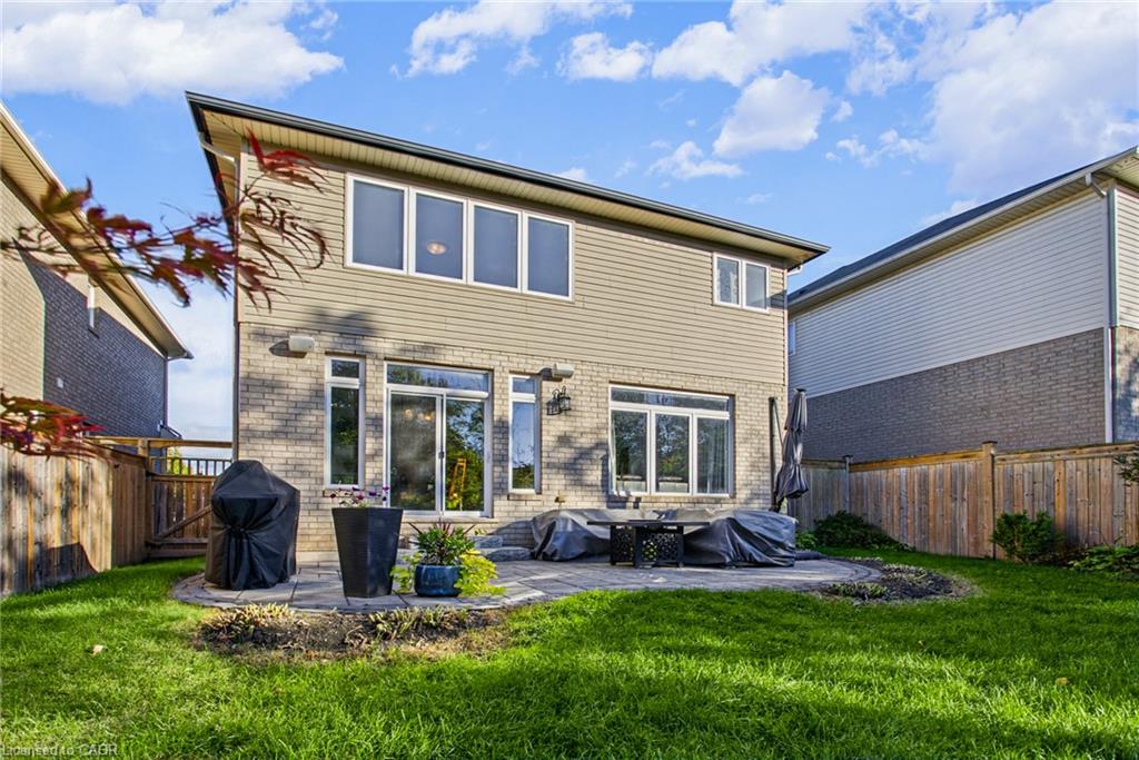 7 Lampman Drive Property Photo 29