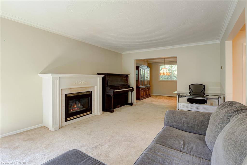 8 Bonnylyn Drive Property Photo 9