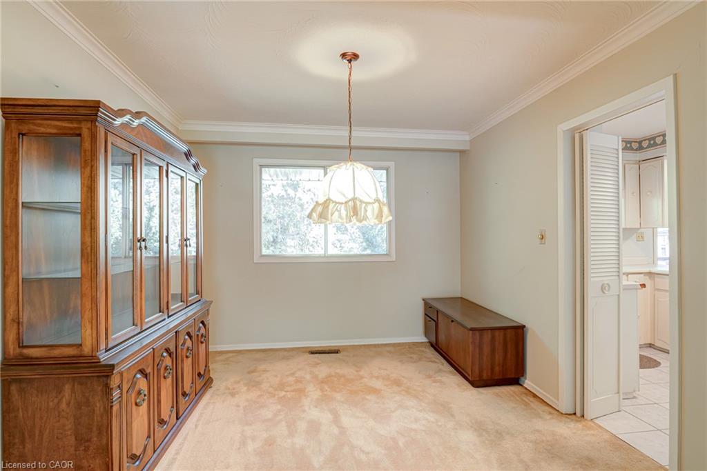 8 Bonnylyn Drive Property Photo 10