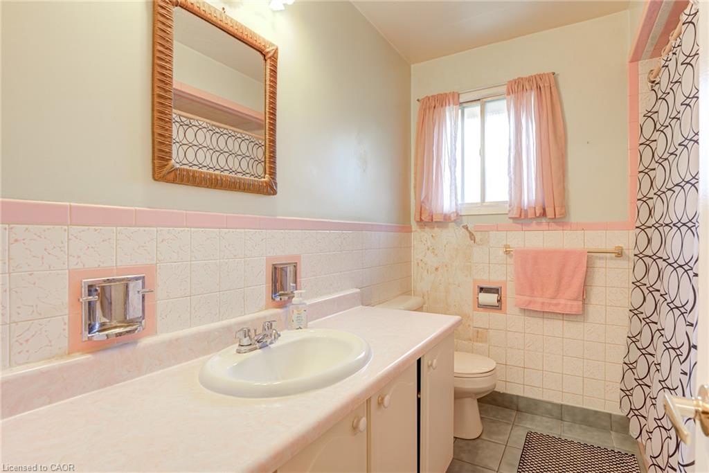 8 Bonnylyn Drive Property Photo 18