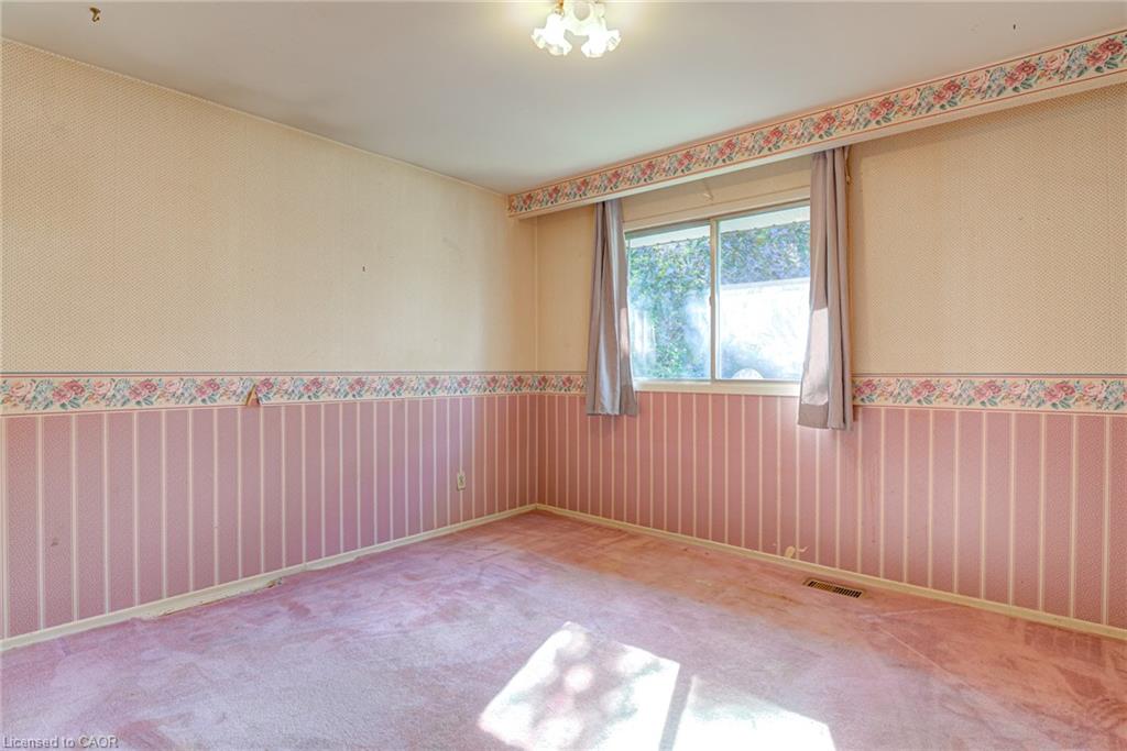 8 Bonnylyn Drive Property Photo 19