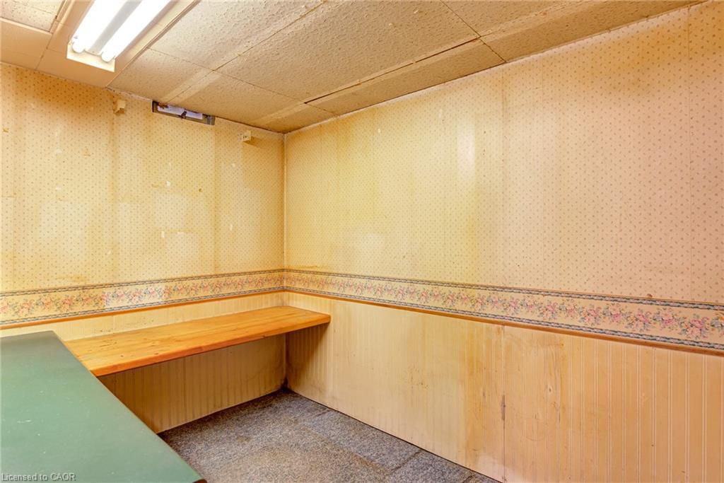 8 Bonnylyn Drive Property Photo 28