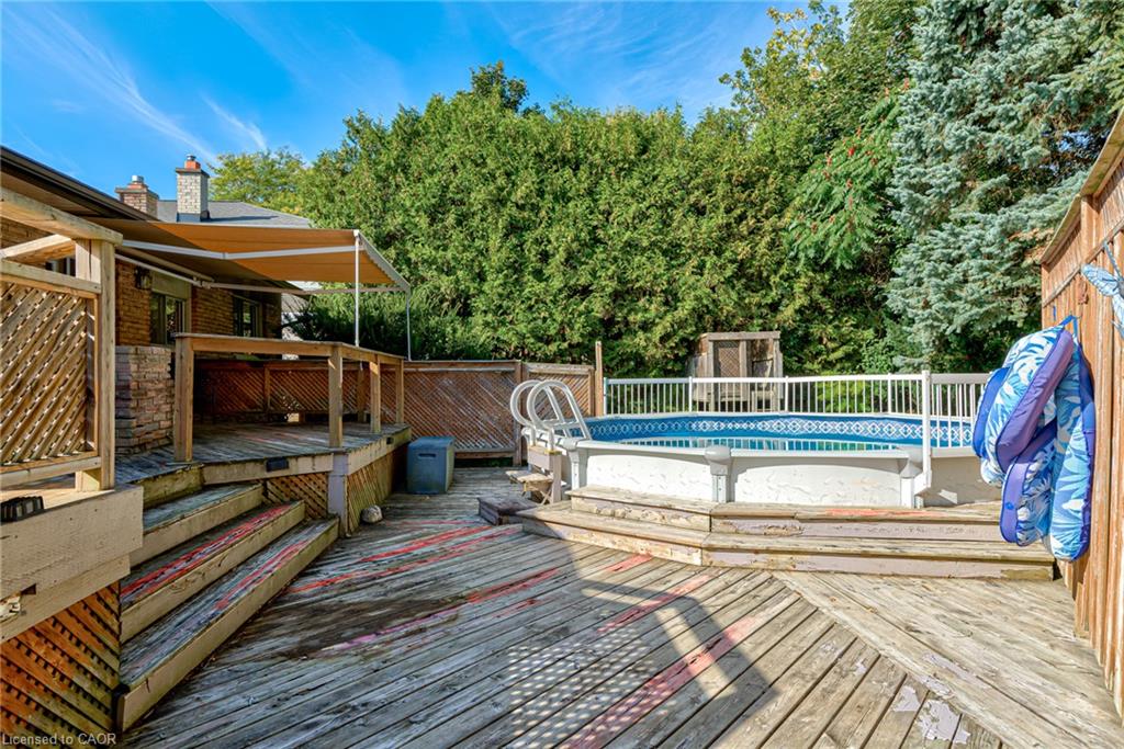 8 Bonnylyn Drive Property Photo 32