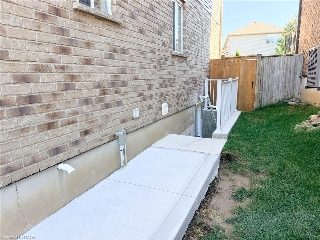 304 Westpark Crescent Property Photo 3