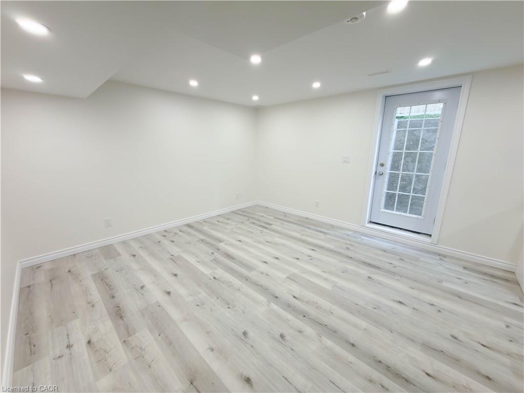 304 Westpark Crescent Property Photo 6