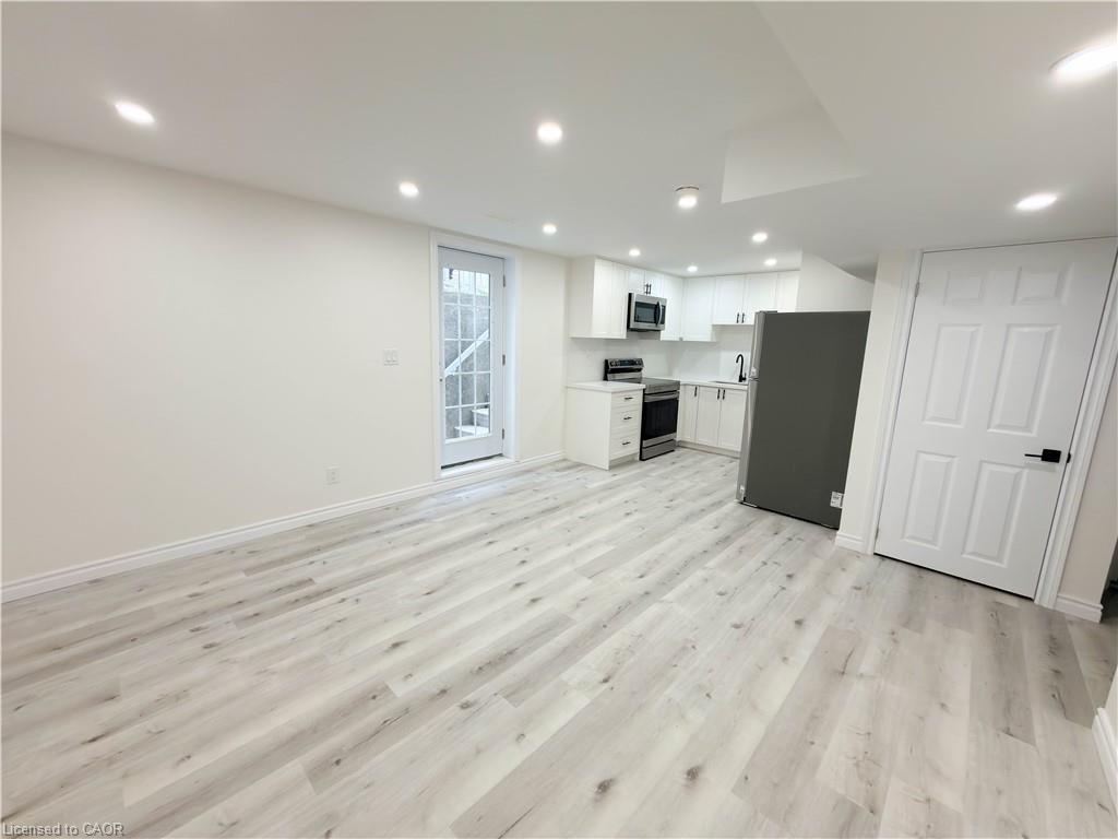 304 Westpark Crescent Property Photo 7