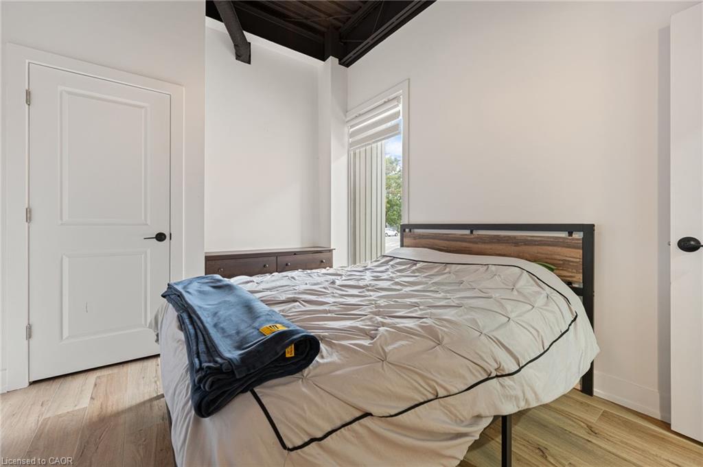 14 Caithness Street E Property Photo 14