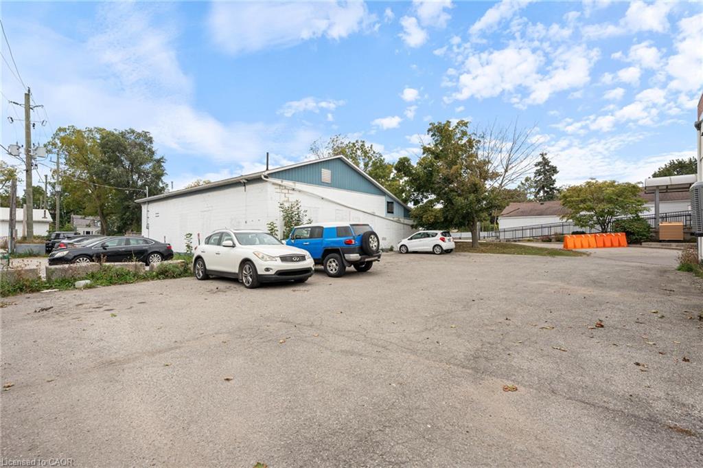 14 Caithness Street E Property Photo 30
