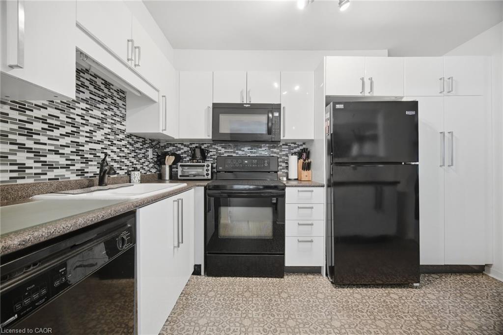 78-3079 Fifth Line W Property Photo 8