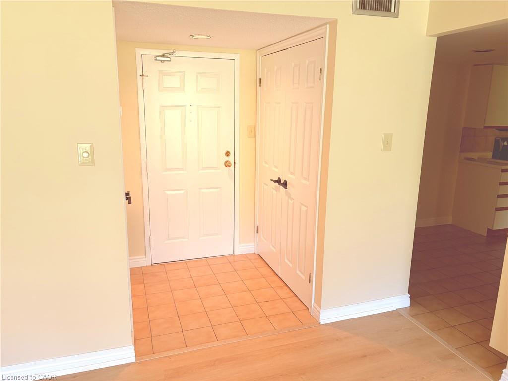 304-150 Wilson Street W Property Photo 2