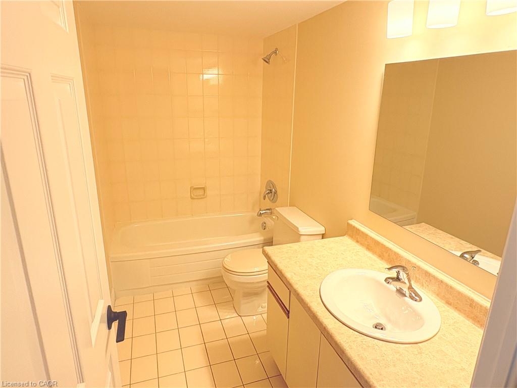 304-150 Wilson Street W Property Photo 8
