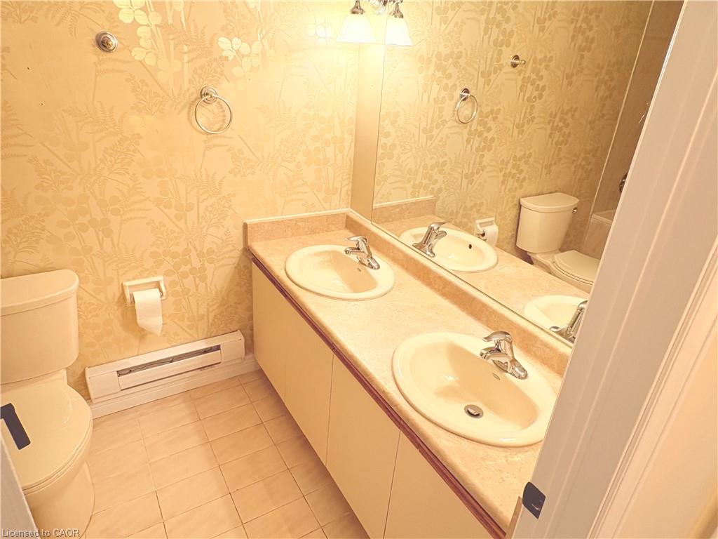304-150 Wilson Street W Property Photo 10