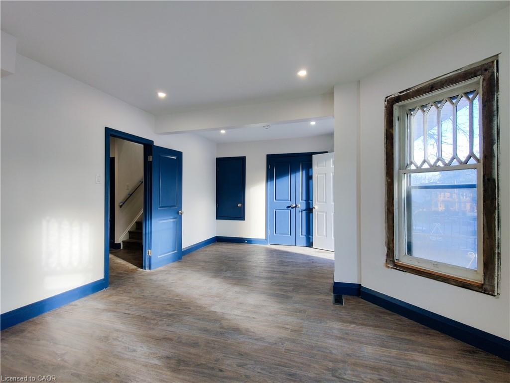 2-134 Ontario Avenue Property Photo 8