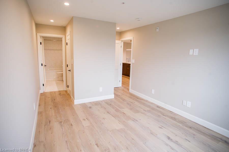 505-34 Norman Street Property Photo 15