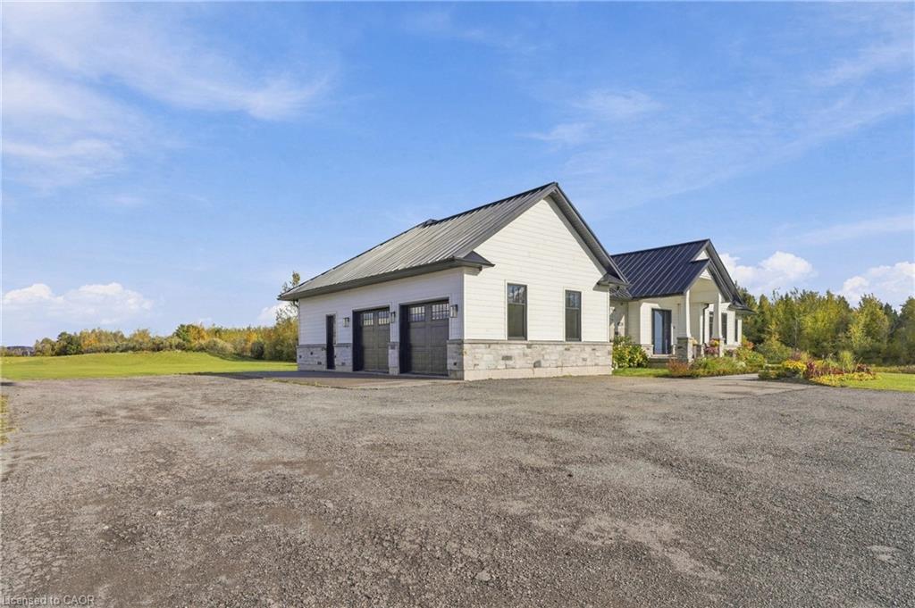 373227 6th Line Property Photo 44