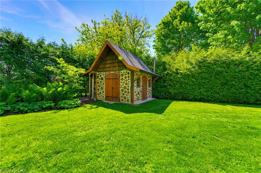 169 James Street Property Photo 34