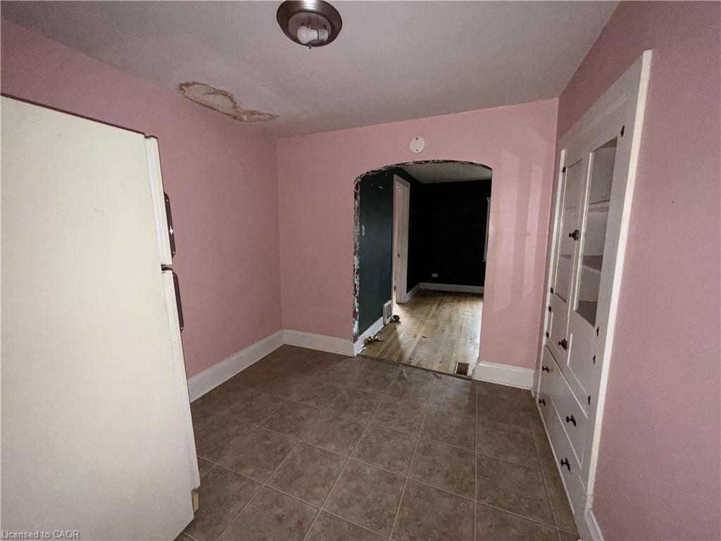 169 Huron Street Property Photo 13