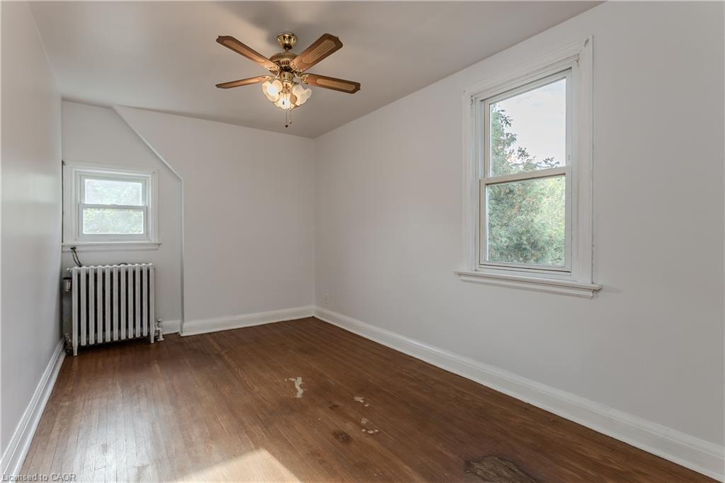 2104 Emerald Crescent Property Photo 21