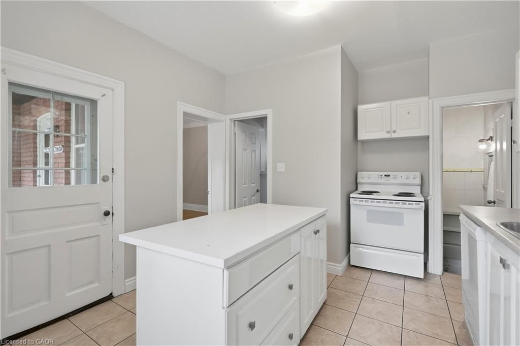 418 Main Street W Property Photo 20