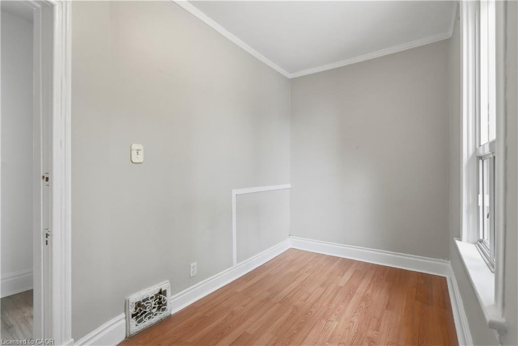 418 Main Street W Property Photo 25