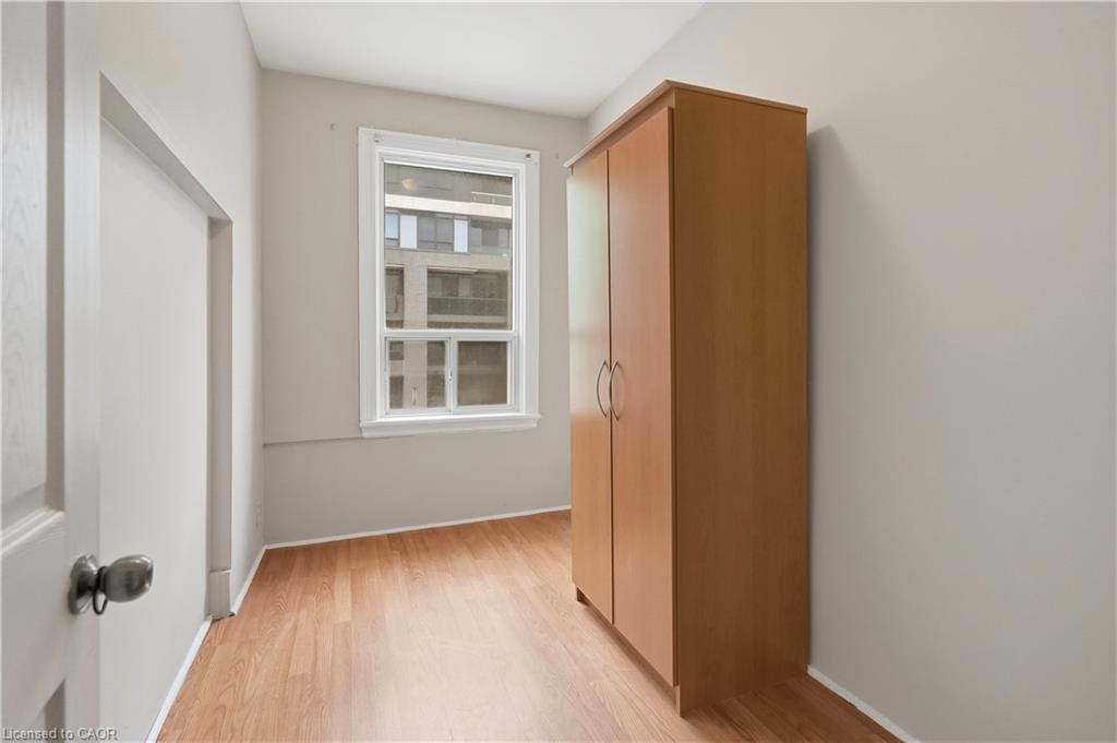 418 Main Street W Property Photo 30