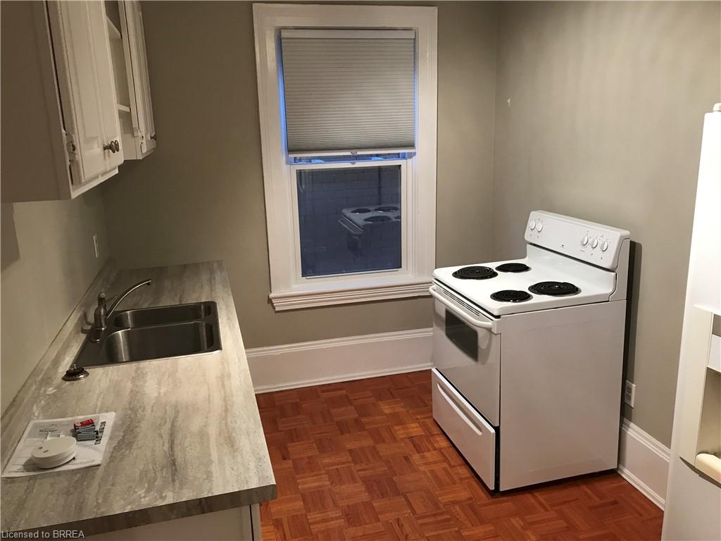 203 Brant Avenue Property Photo 4